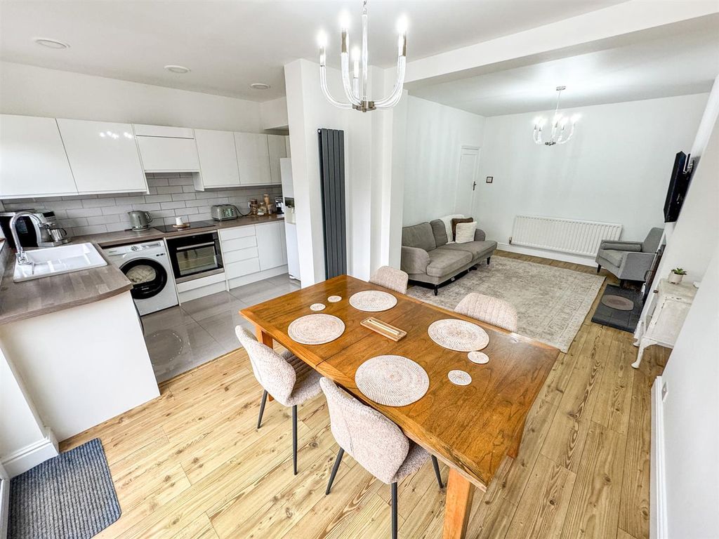 Property photo 2 of 54 Img_1849.Jpg