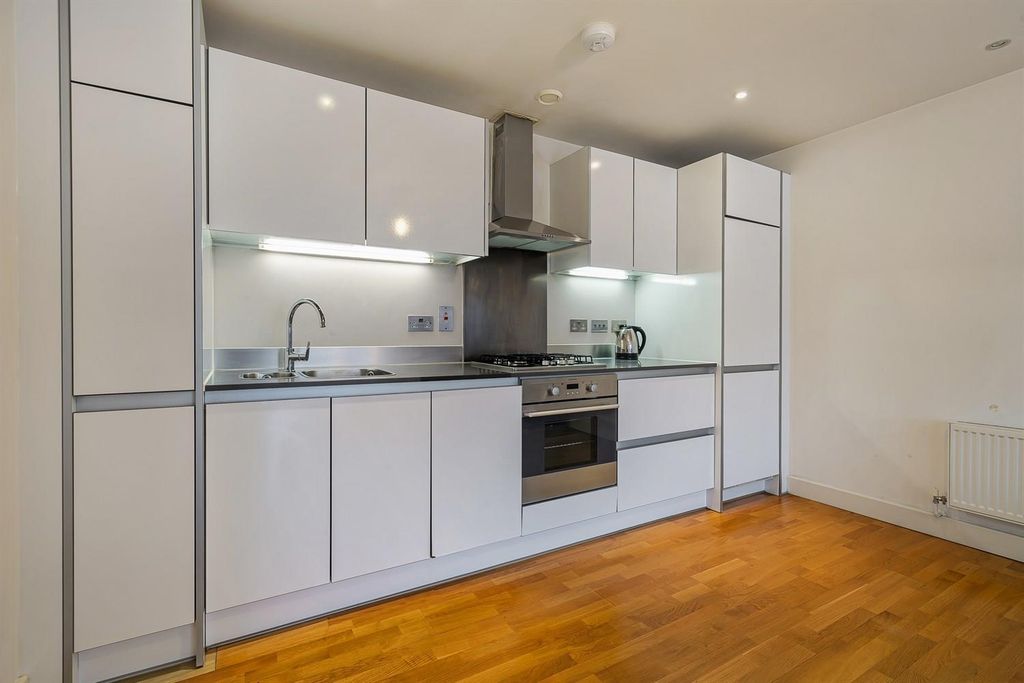 Property photo 3 of 9