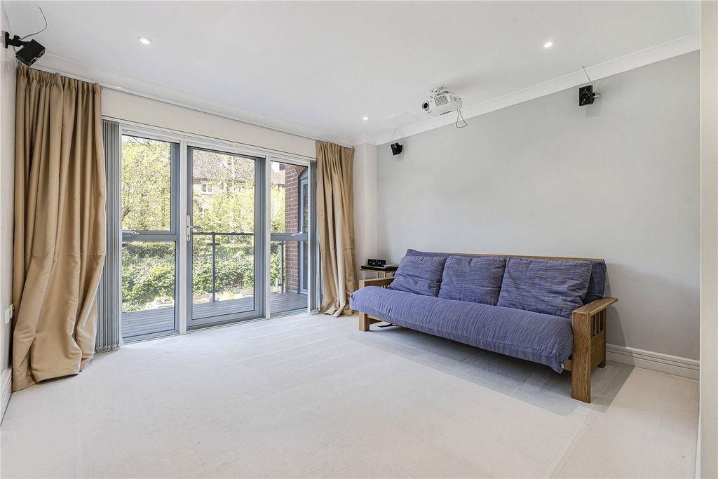 Additional image 8 of 3 bed flat for saleWalton Well Road, Waterfront OX2