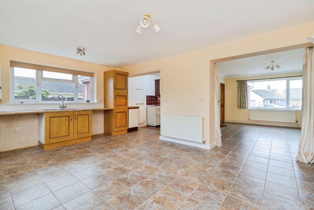 Property photo 3 of 29