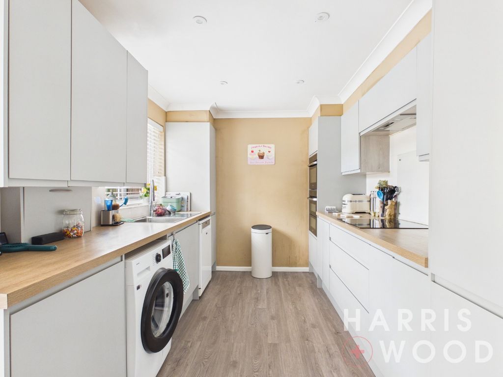 Property photo 2 of 18 5008453