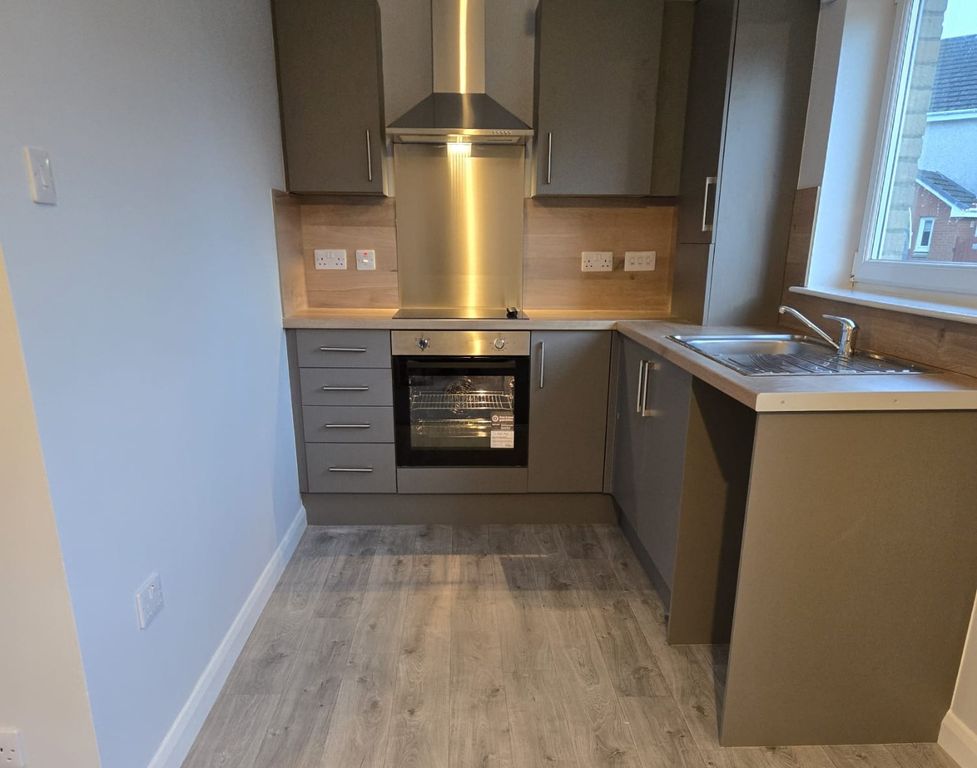 Property photo 3 of 8 Photo 3