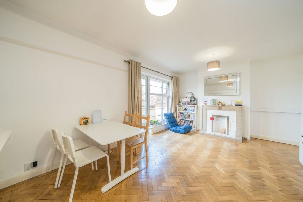 Property photo 2 of 7