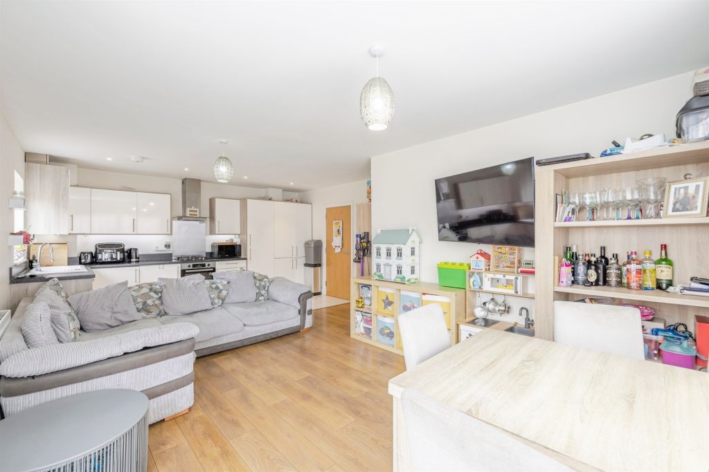 Property photo 2 of 17