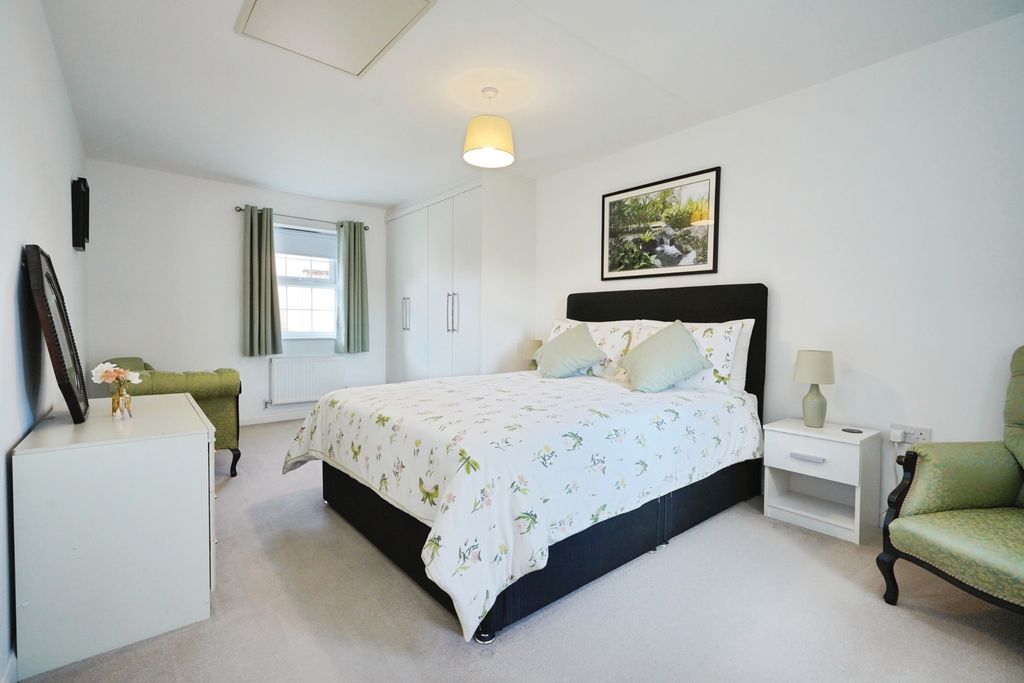 Property photo 3 of 27 Pbox-Img.Jpg