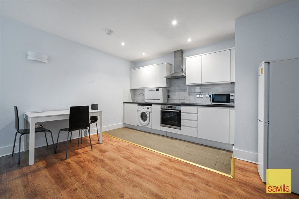 Property photo 1 of 11 Kitchen