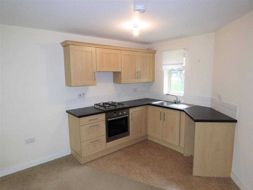 Property photo 2 of 9 Kirkby View 91 Kit.J