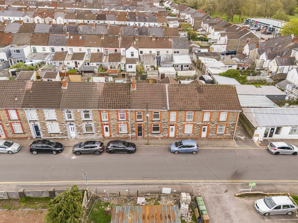 Property photo 2 of 29