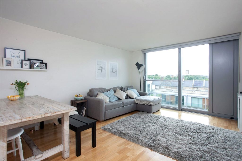 Property photo 2 of 7 Picture No. 08