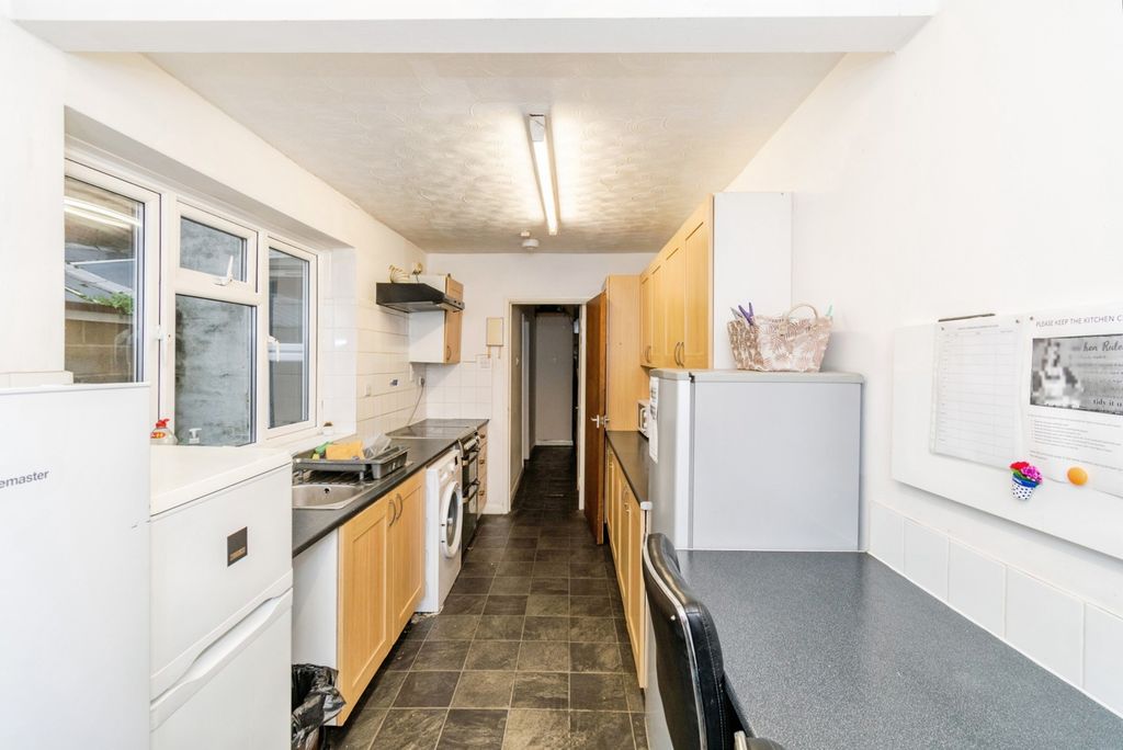 Property photo 3 of 13 Pbox-Img.Jpg