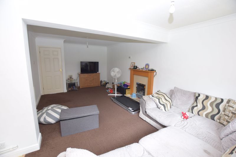 Property photo 3 of 12 Photo 11