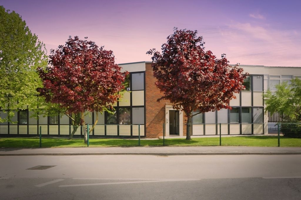 Property photo 1 of 6 Duskshots-B77A0Bc...