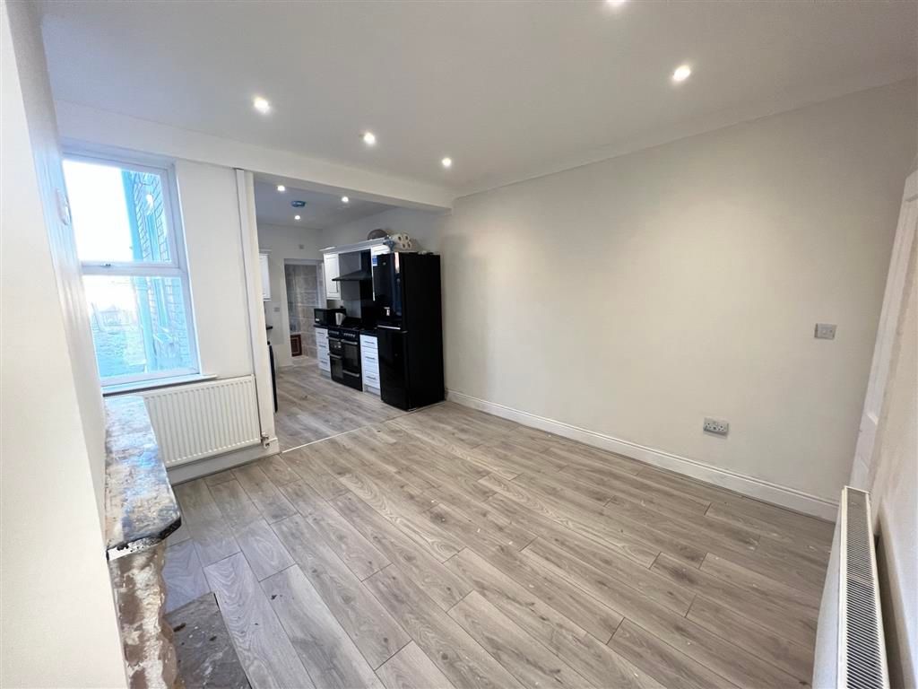 Property photo 3 of 13 Image