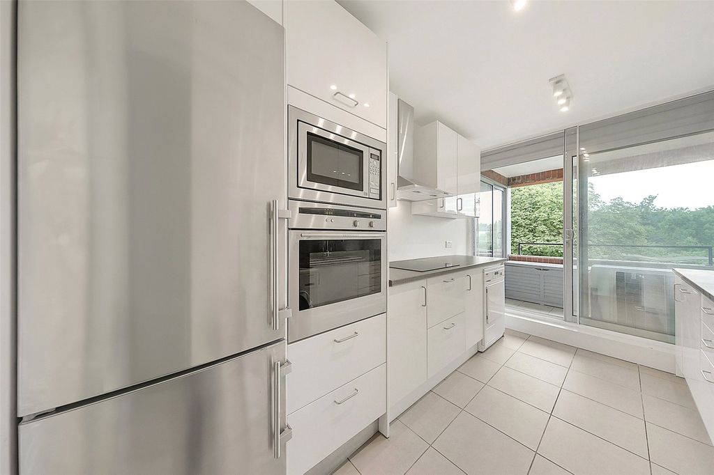 Property photo 3 of 15 Kitchen