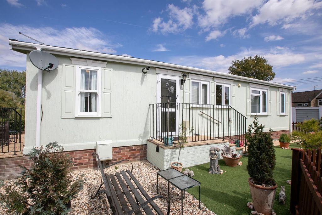Property photo 2 of 17 3632-9.Jpg
