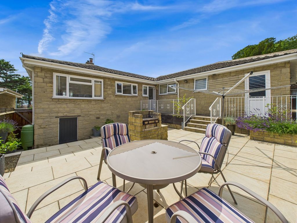 Property photo 2 of 33