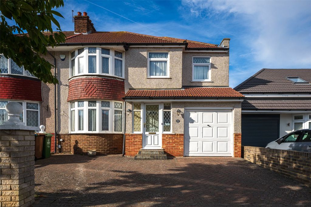 Property photo 1 of 19 External