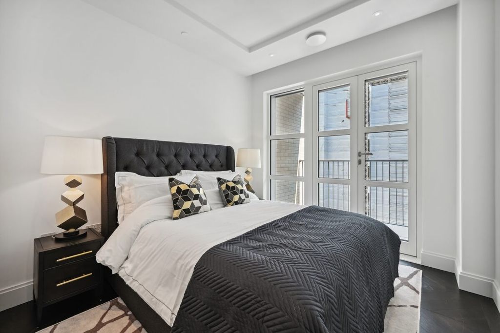 Property photo 3 of 13 Jll