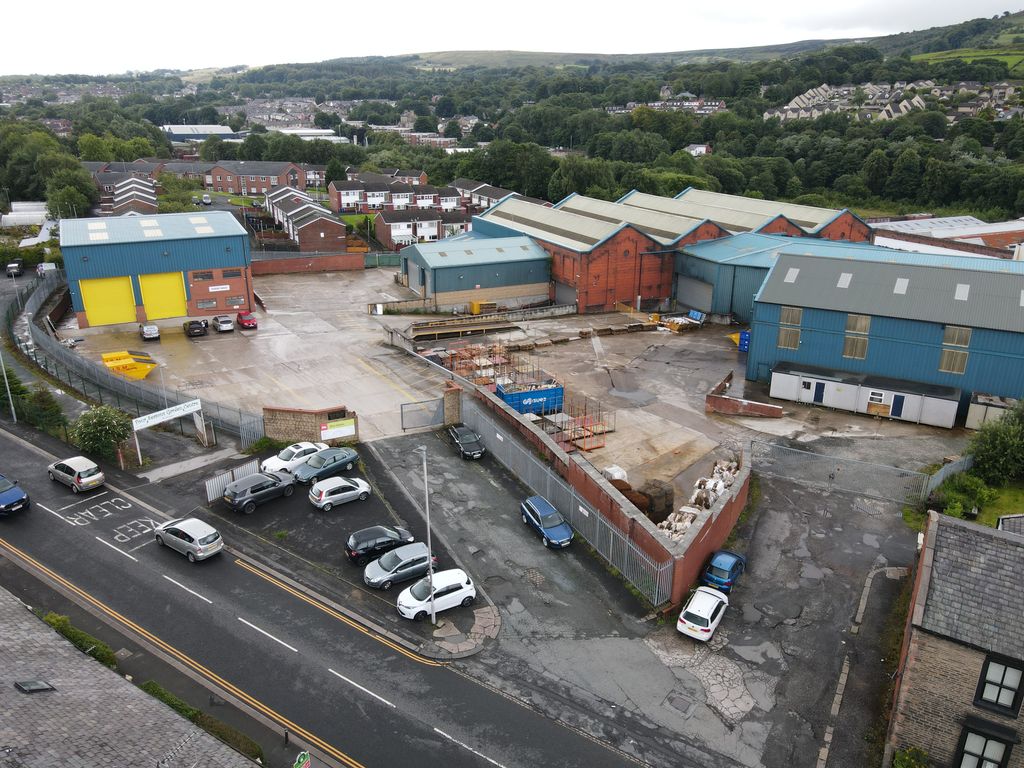 Property photo 2 of 12