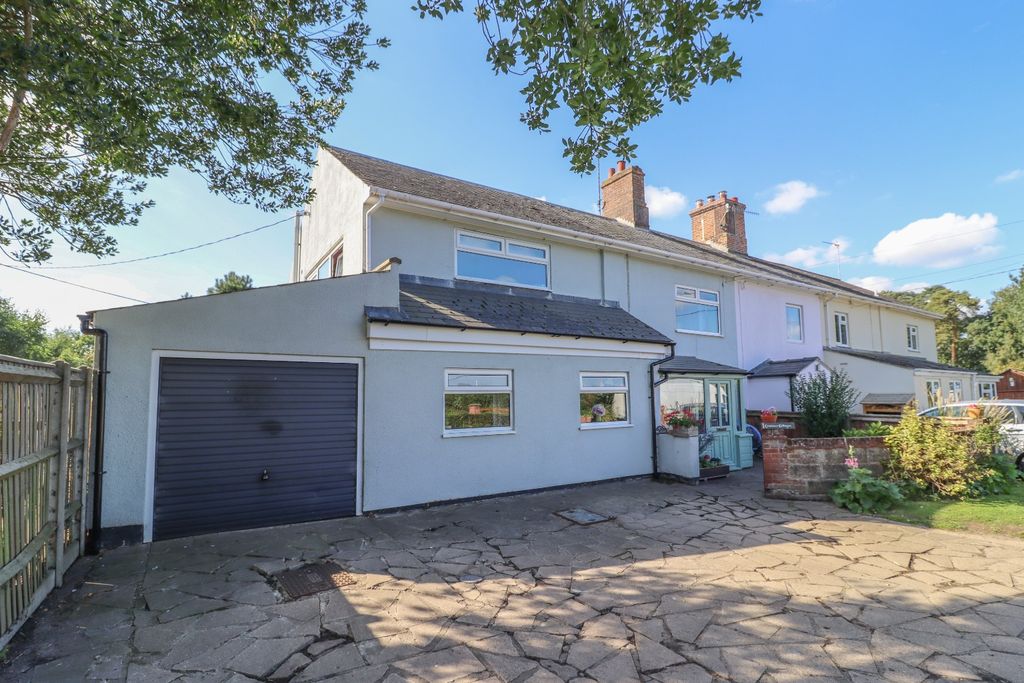 Property photo 1 of 22 4542101