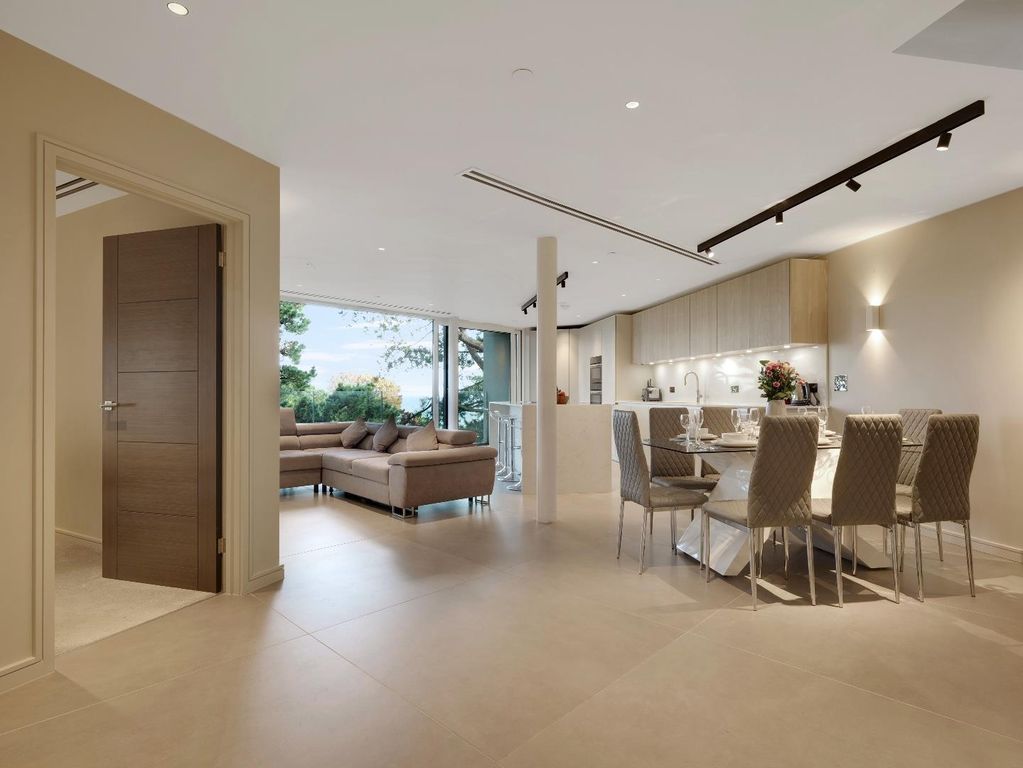 Property photo 3 of 13 P1571953.Jpg