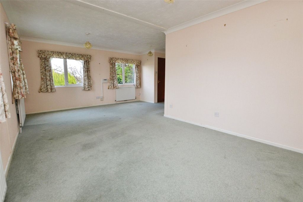 Property photo 3 of 8 Picture No. 06