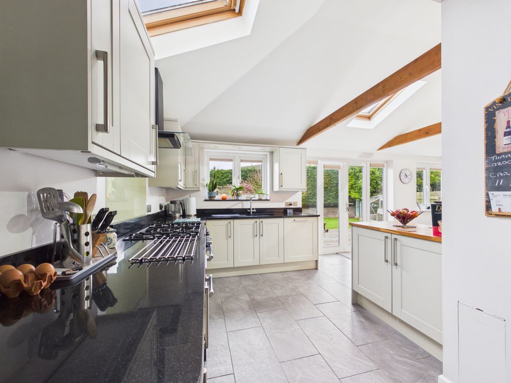 Property photo 3 of 21 Kitchen 2