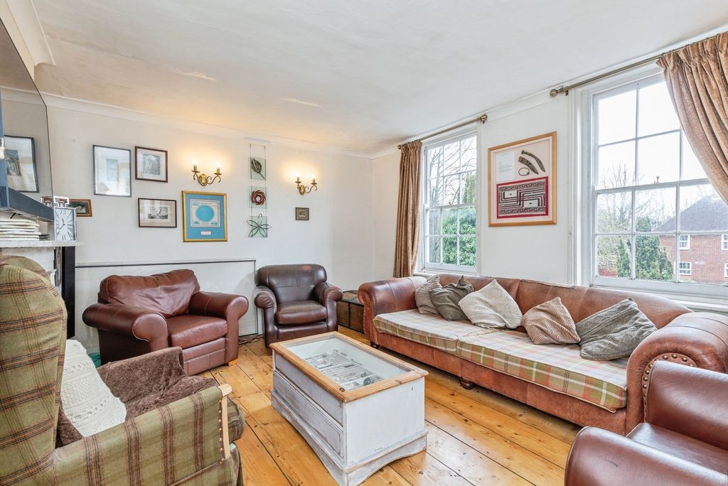 Property photo 2 of 20 Pbox-Img.Jpg
