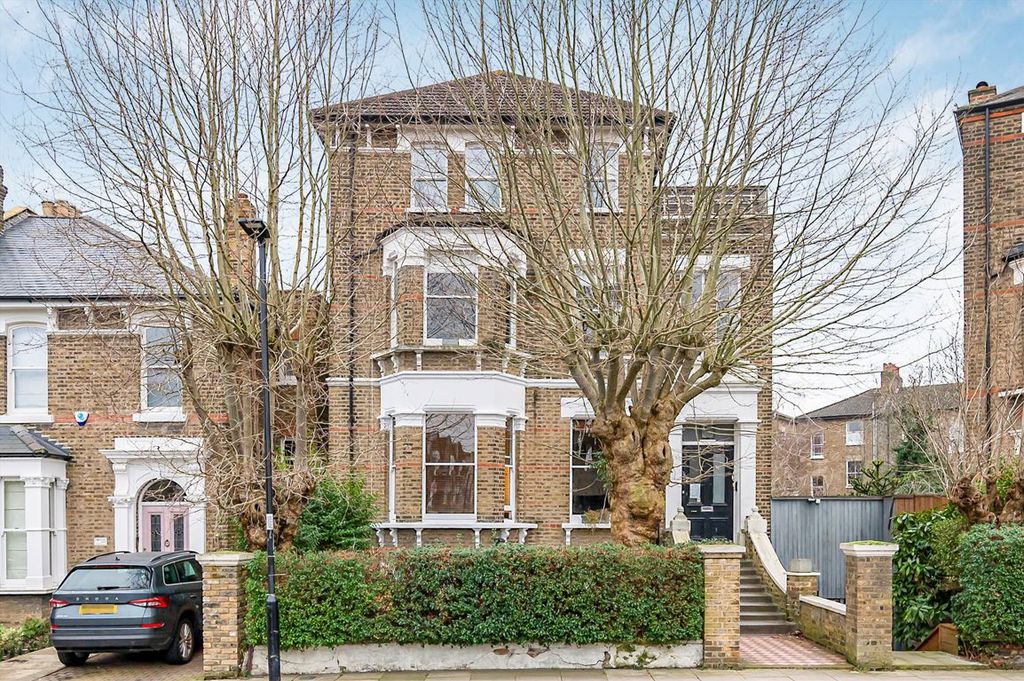 Property photo 1 of 7