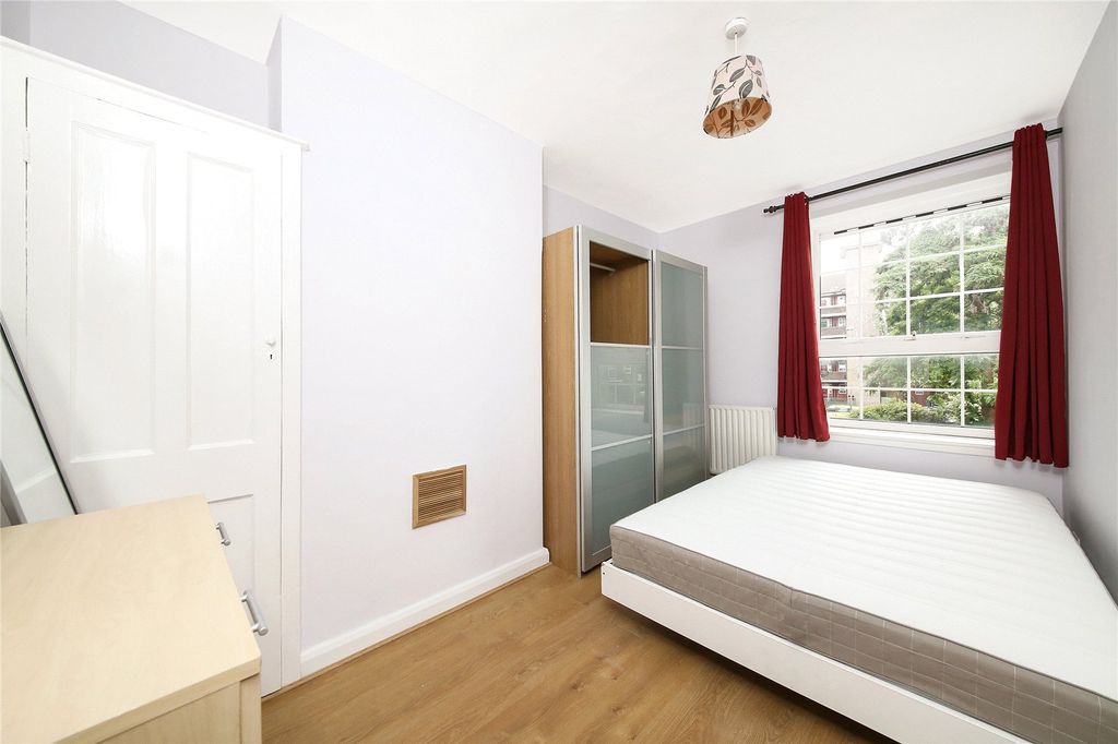 Property photo 3 of 5 Picture No. 43