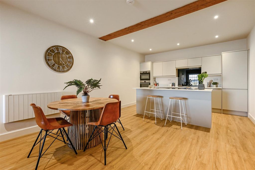 Property photo 2 of 24 Dining Area