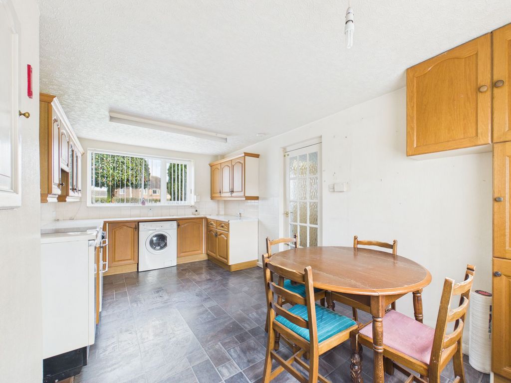 Property photo 2 of 13 Dining Kitchen