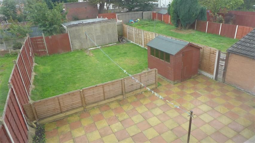 Property photo 2 of 17 Garden