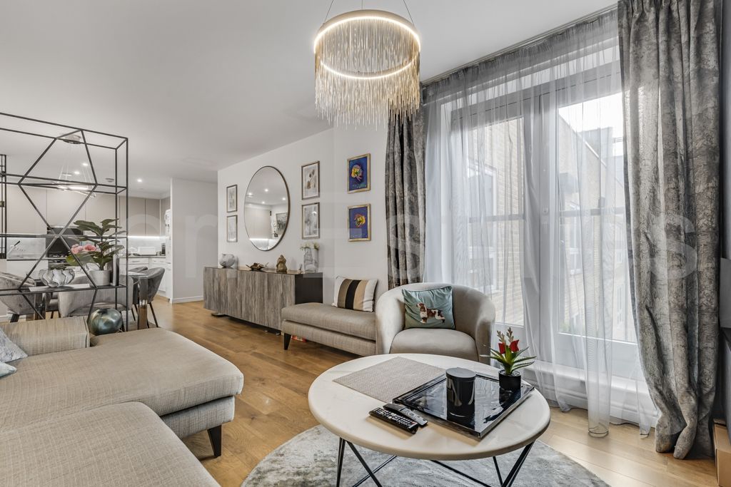 Property photo 1 of 16 Photo 15