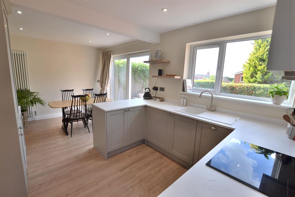 Property photo 2 of 31 Belvoir (15).Jpg