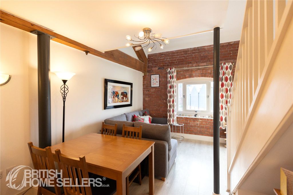 Property photo 3 of 21 Picture No. 17