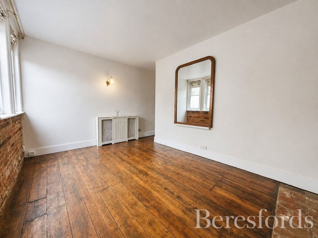 Property photo 2 of 11 Picture No. 21