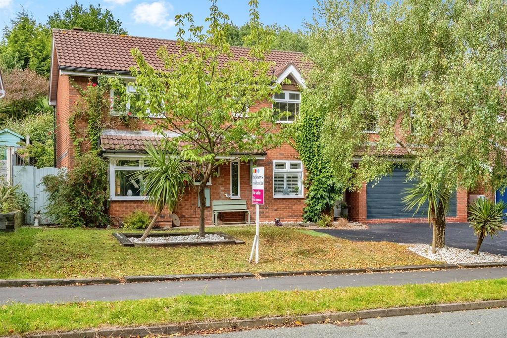 Property photo 1 of 17