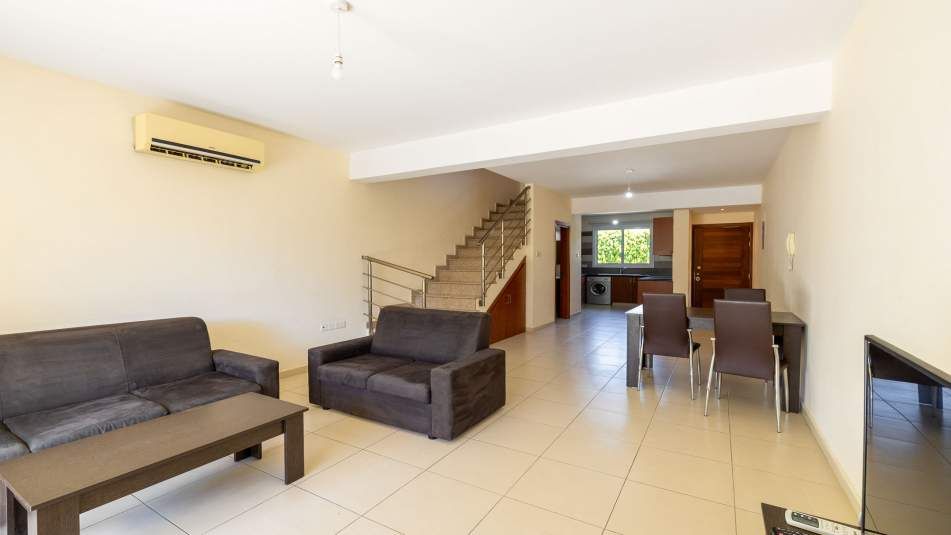 Property photo 3 of 23