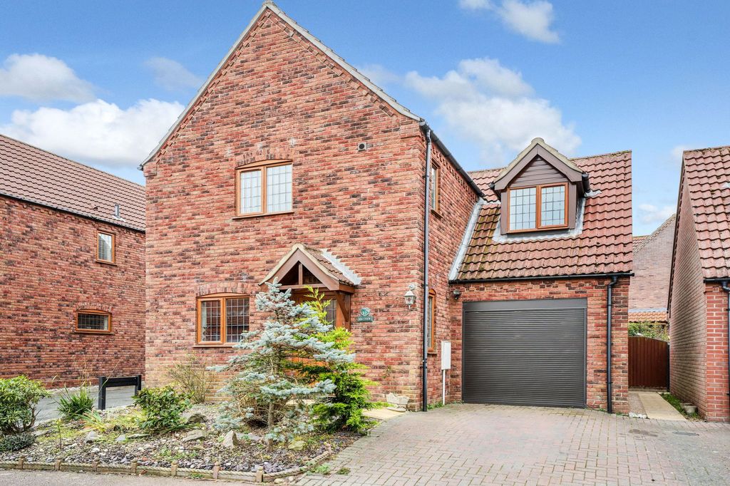 Property photo 1 of 33