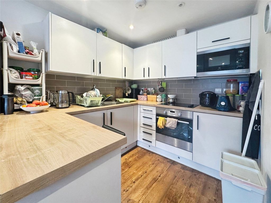 Property photo 3 of 10 Picture No. 01