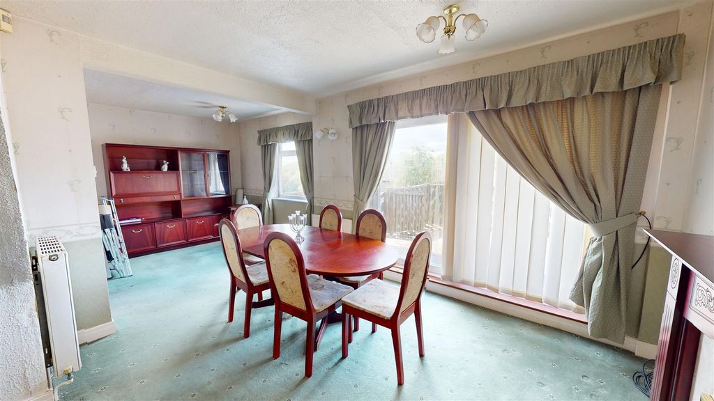 Property photo 3 of 15 Dining Room