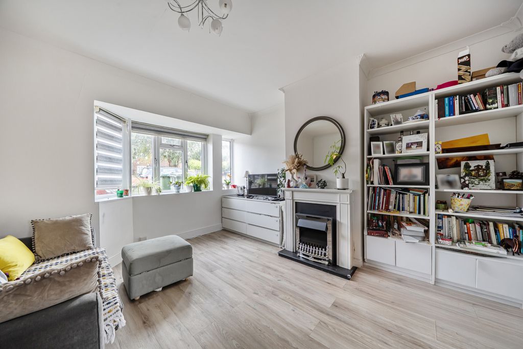 Property photo 3 of 24 Reception