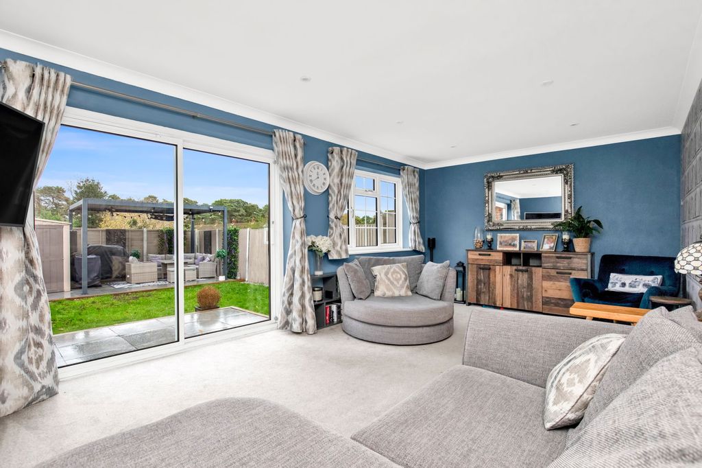 Property photo 1 of 25