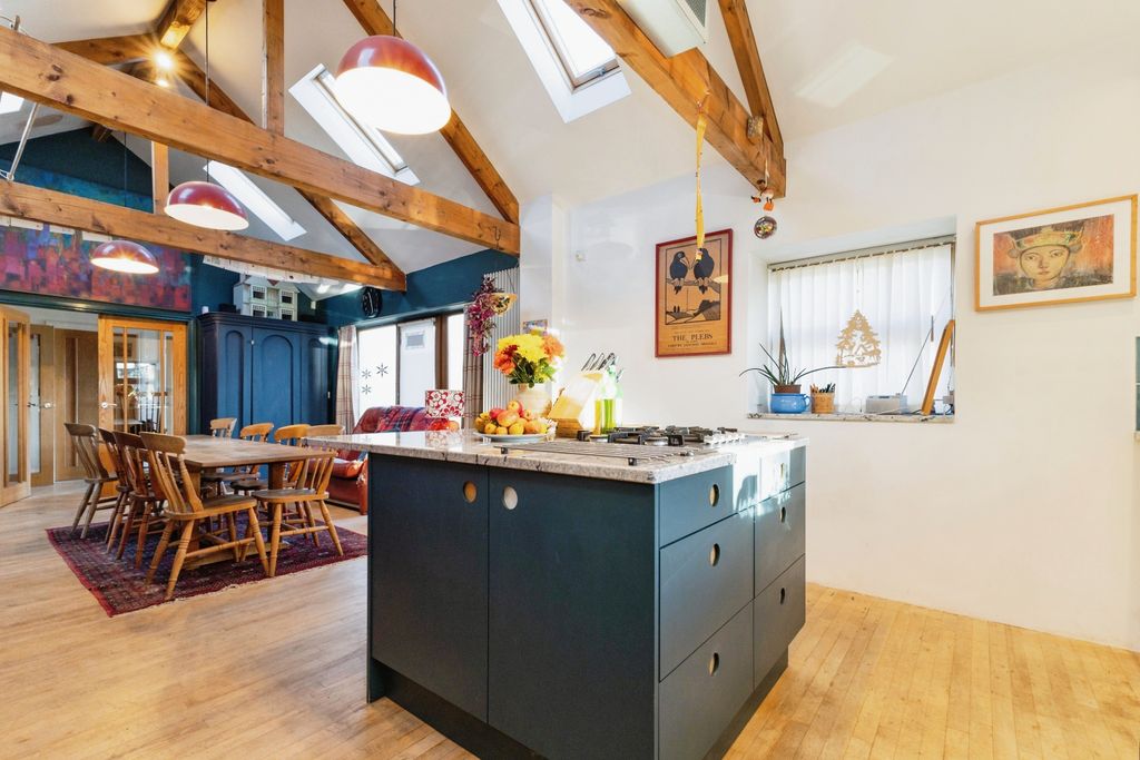 Property photo 3 of 24 Photography