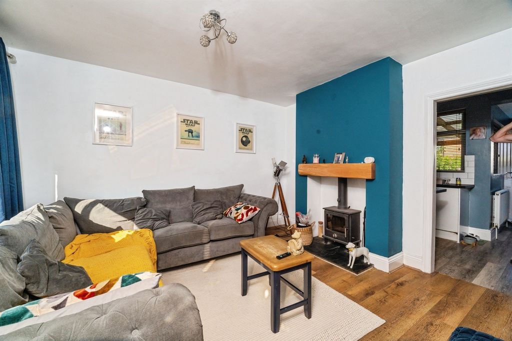 Property photo 3 of 14