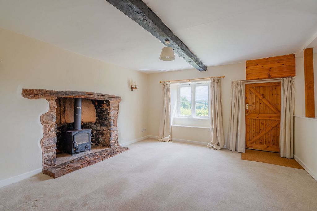Property photo 3 of 23