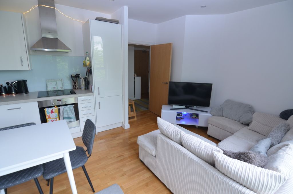 Property photo 3 of 12