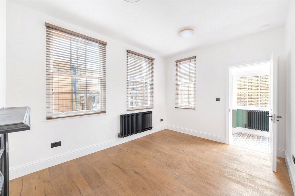 Property photo 3 of 11 Picture No. 09