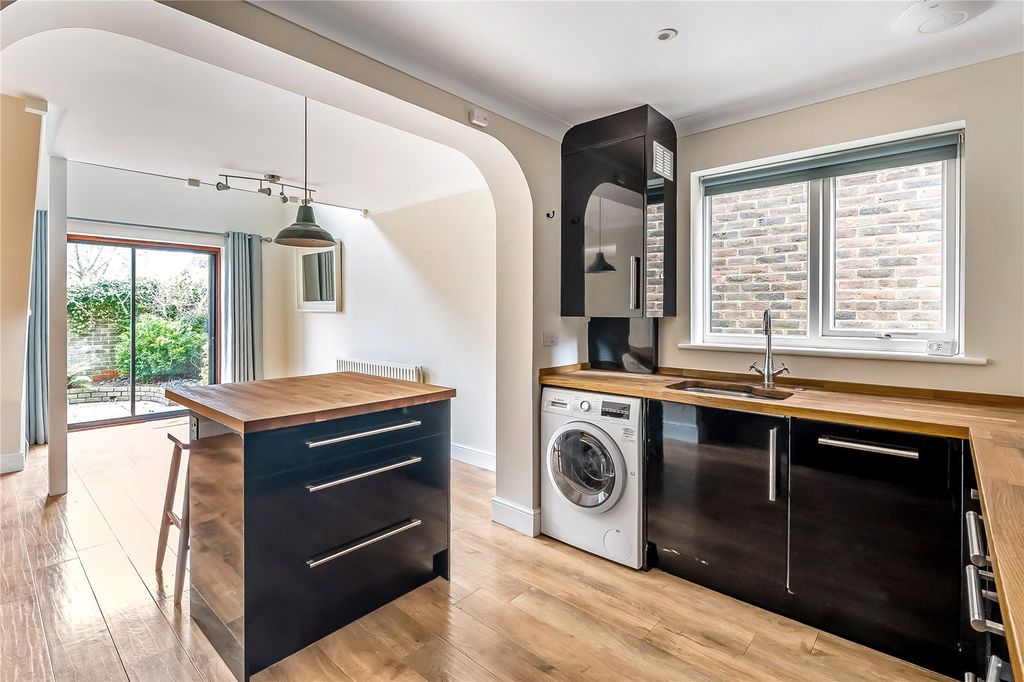 Additional image 17 of 3 bed flat for saleEastcroft Court, Albury Road, Guildford, Surrey GU1